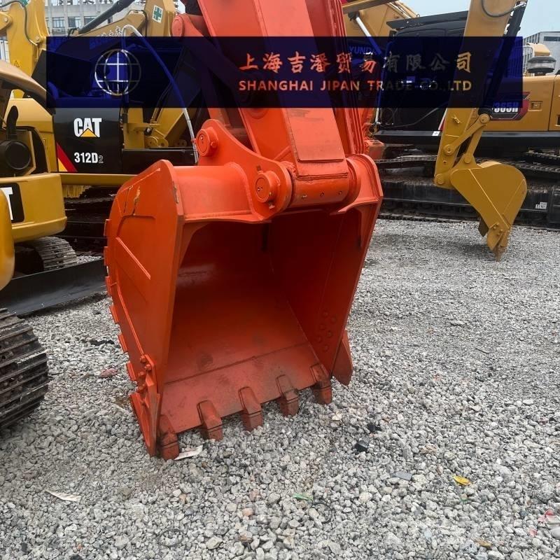 Hitachi ZX 200 Gravemaskiner på larvebånd