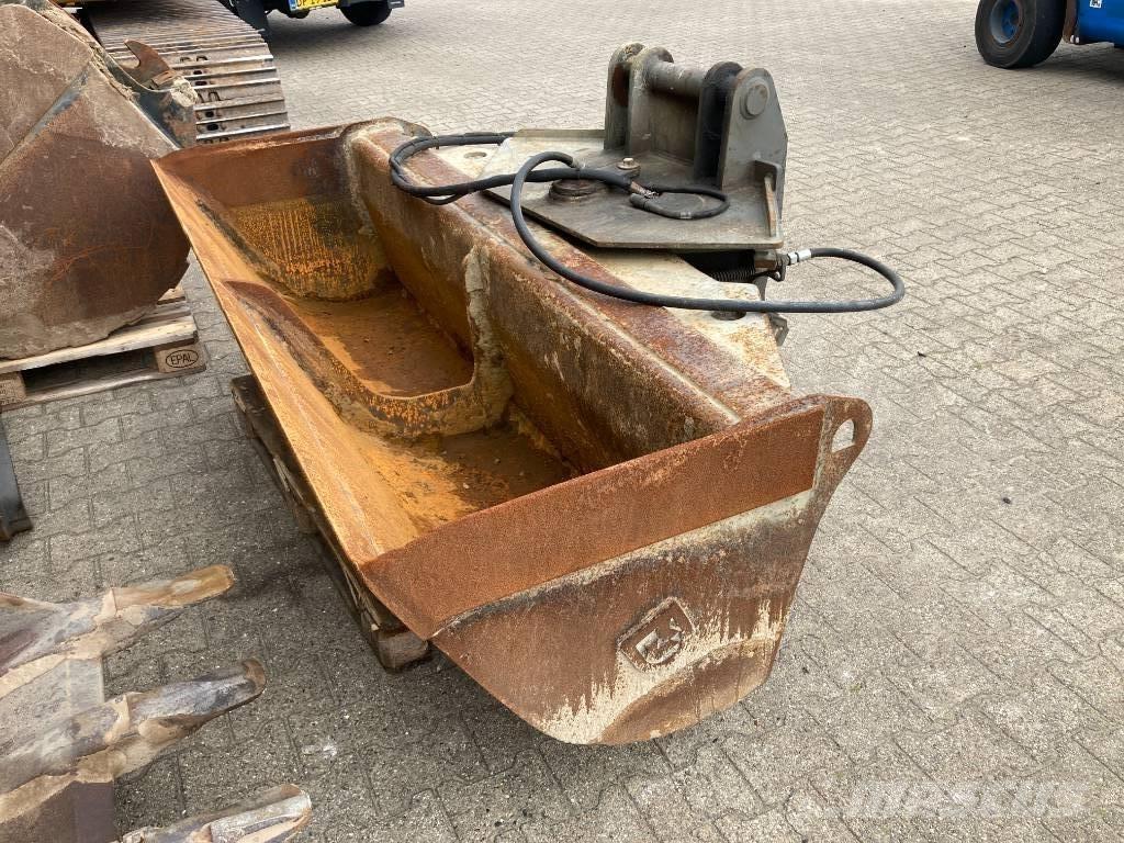 Komatsu PC 130-6K Gravemaskiner på larvebånd