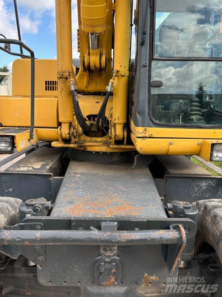 Komatsu PW 170 ES-6K Gravemaskiner på hjul