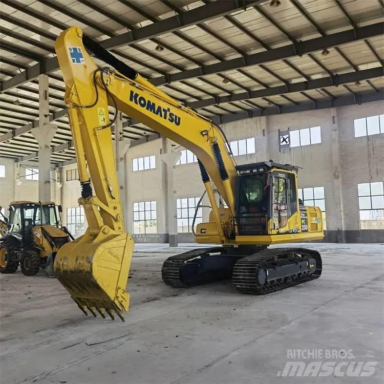Komatsu PC200-8 Gravemaskiner på larvebånd