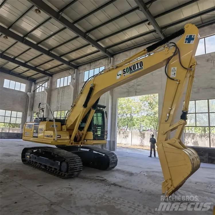Komatsu PC200-8 Gravemaskiner på larvebånd