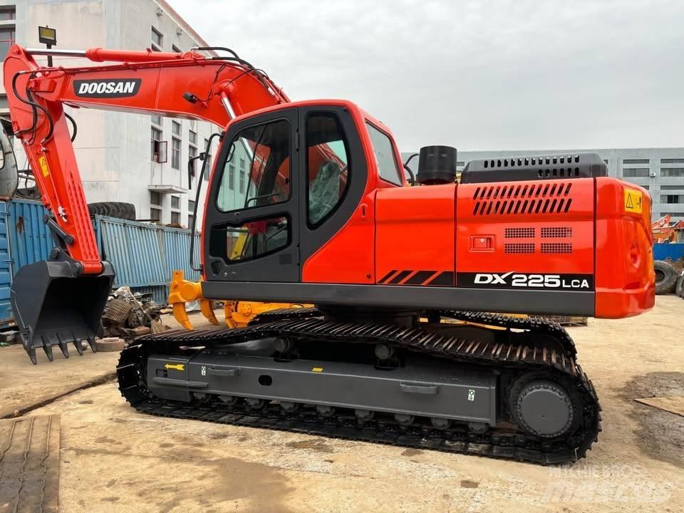 Doosan DX 225 LCA Gravemaskiner på larvebånd