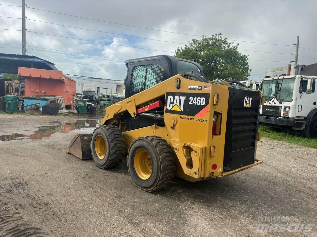CAT 246 D Minilæsser - skridstyret
