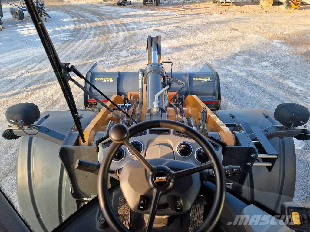 CASE 821 G2 Læssemaskiner på hjul