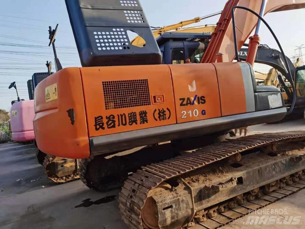 Hitachi ZX 210 Gravemaskiner på larvebånd