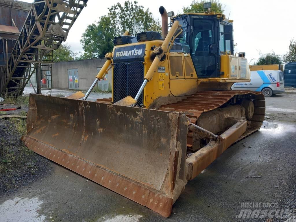 Komatsu D65PX-18 Bulldozer på larvebånd
