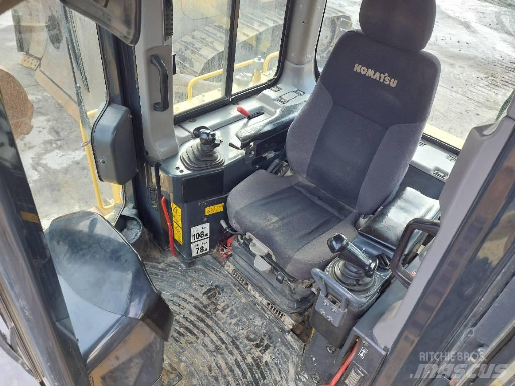 Komatsu D65PX-18 Bulldozer på larvebånd