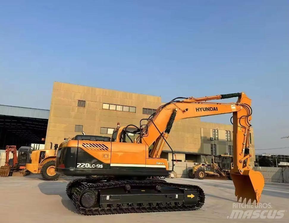 Hyundai HX 220 LC-9S Gravemaskiner på larvebånd