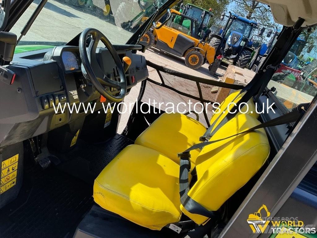 John Deere Gator Hjælpemaskiner