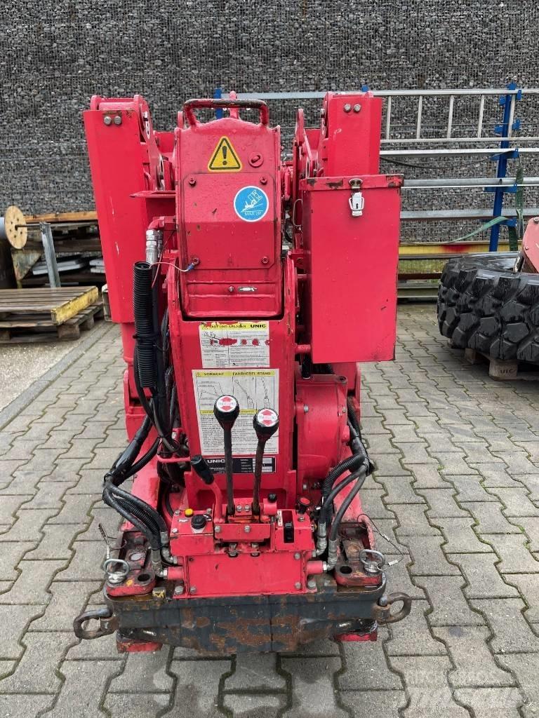Unic URW-095 Kraner på larvebånd