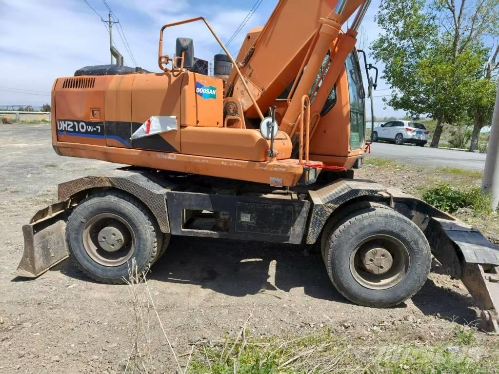 Doosan DH210W-7 Gravemaskiner på hjul