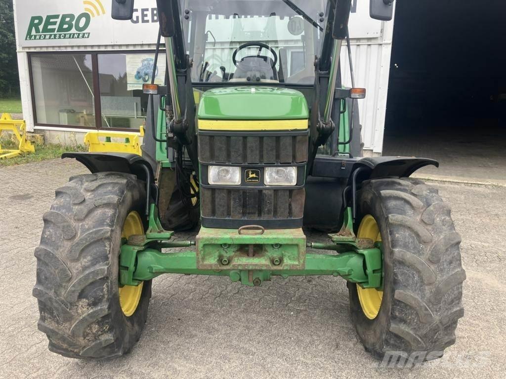 John Deere 6110 SE Traktorer