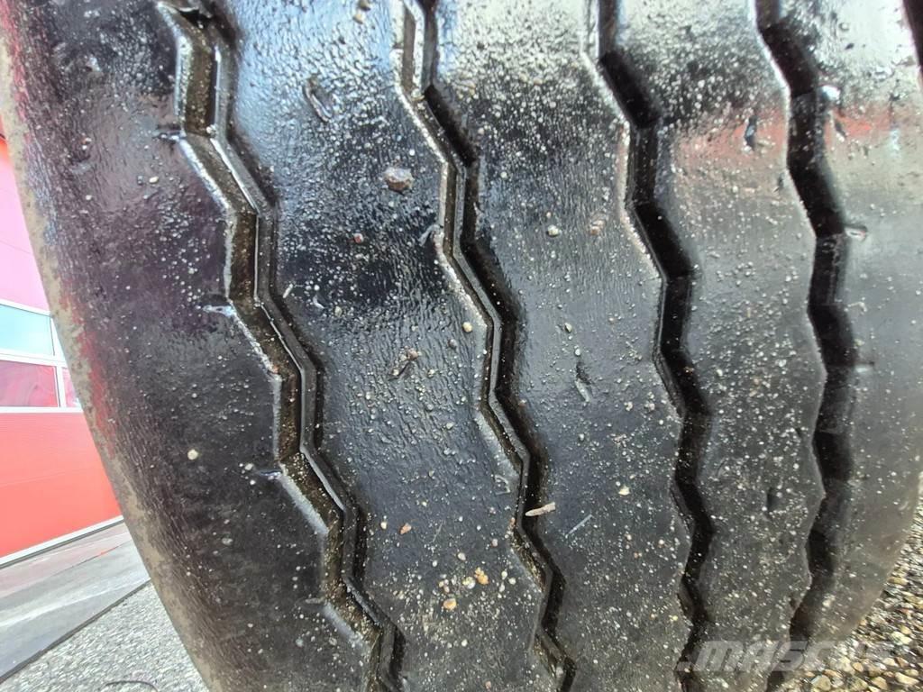 Kempf skm 35/3 Semi-trailer med tip