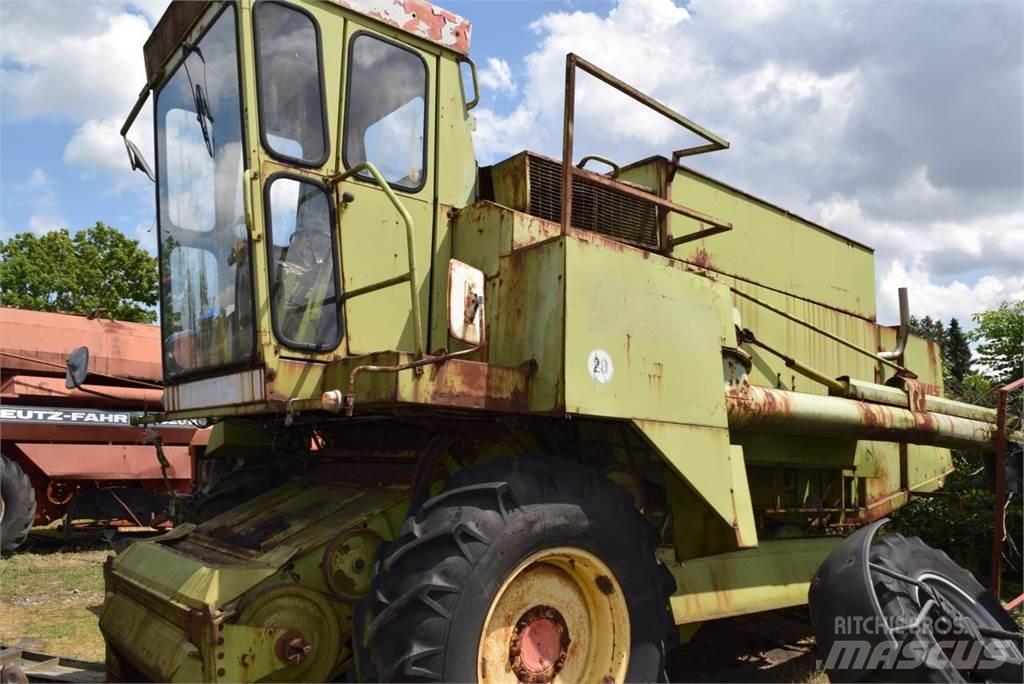 CLAAS Dominator 80 Mejetærskere
