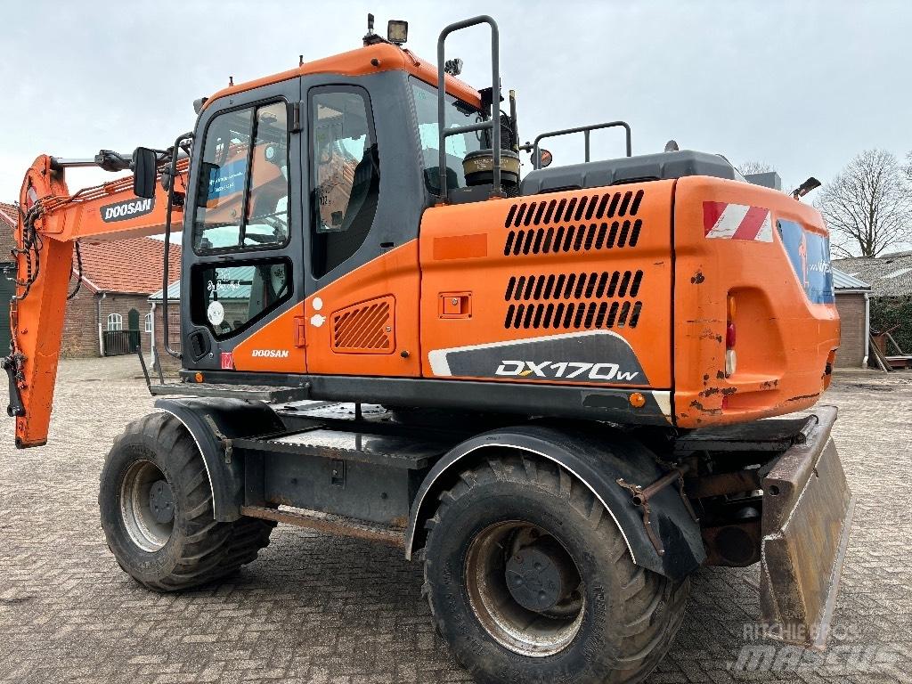 Doosan DX 170 W Gravemaskiner på hjul
