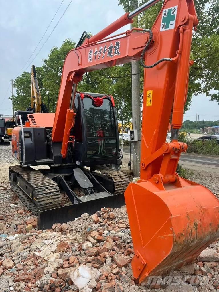 Hitachi ZX70 Midi-gravemaskiner 7t - 12t