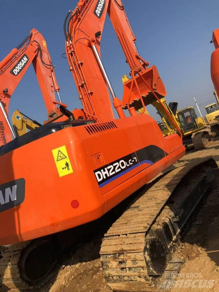 Doosan 220-7 Gravemaskiner på larvebånd