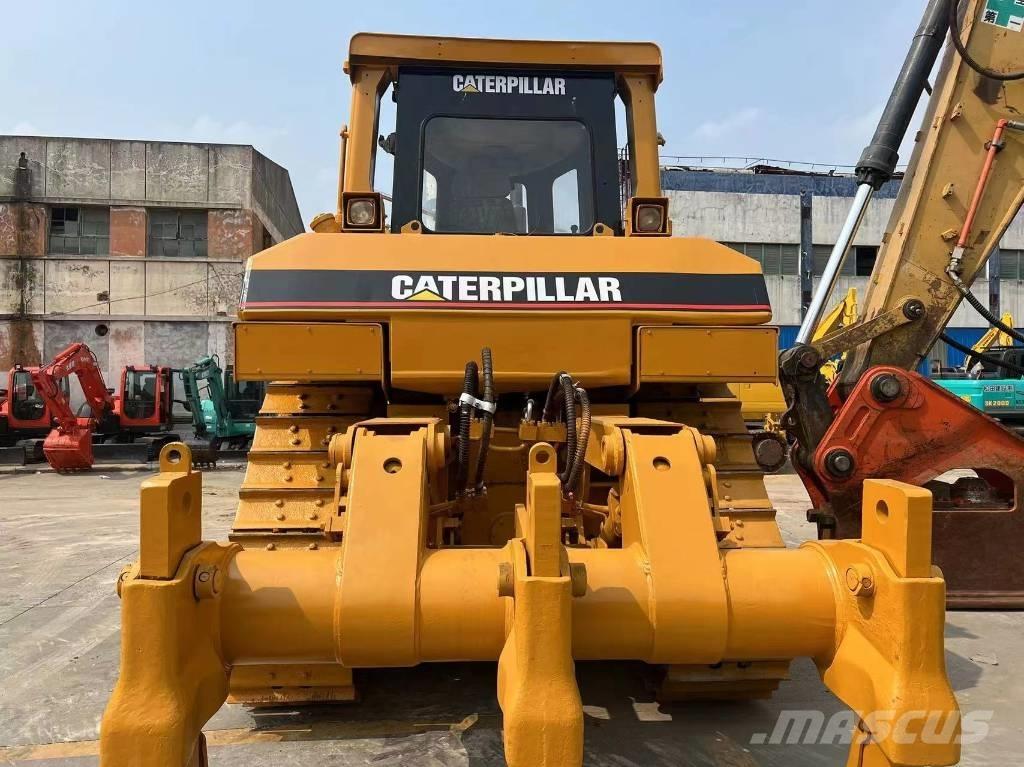 CAT D8R Bulldozer på larvebånd