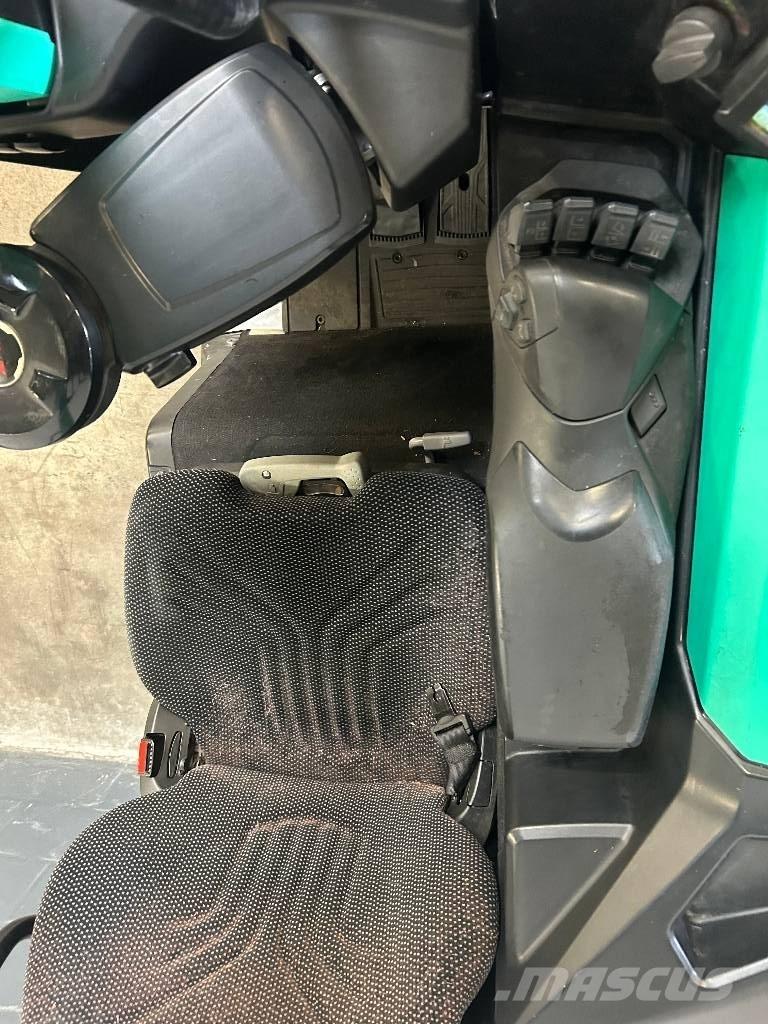 Mitsubishi RB 16N2C Reachtruck