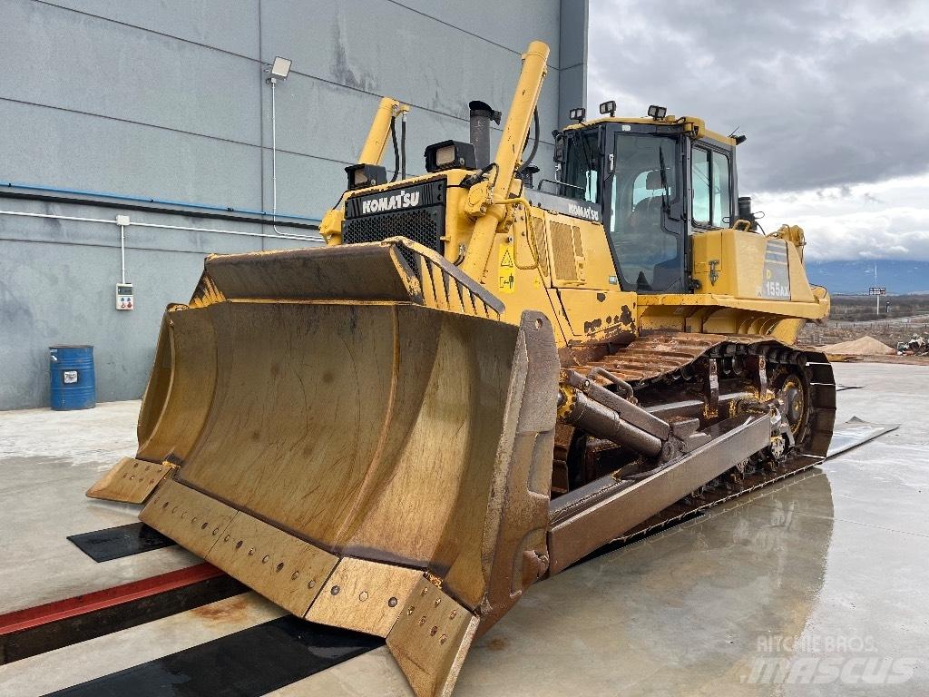 Komatsu D155 AX-6 Bulldozer på larvebånd