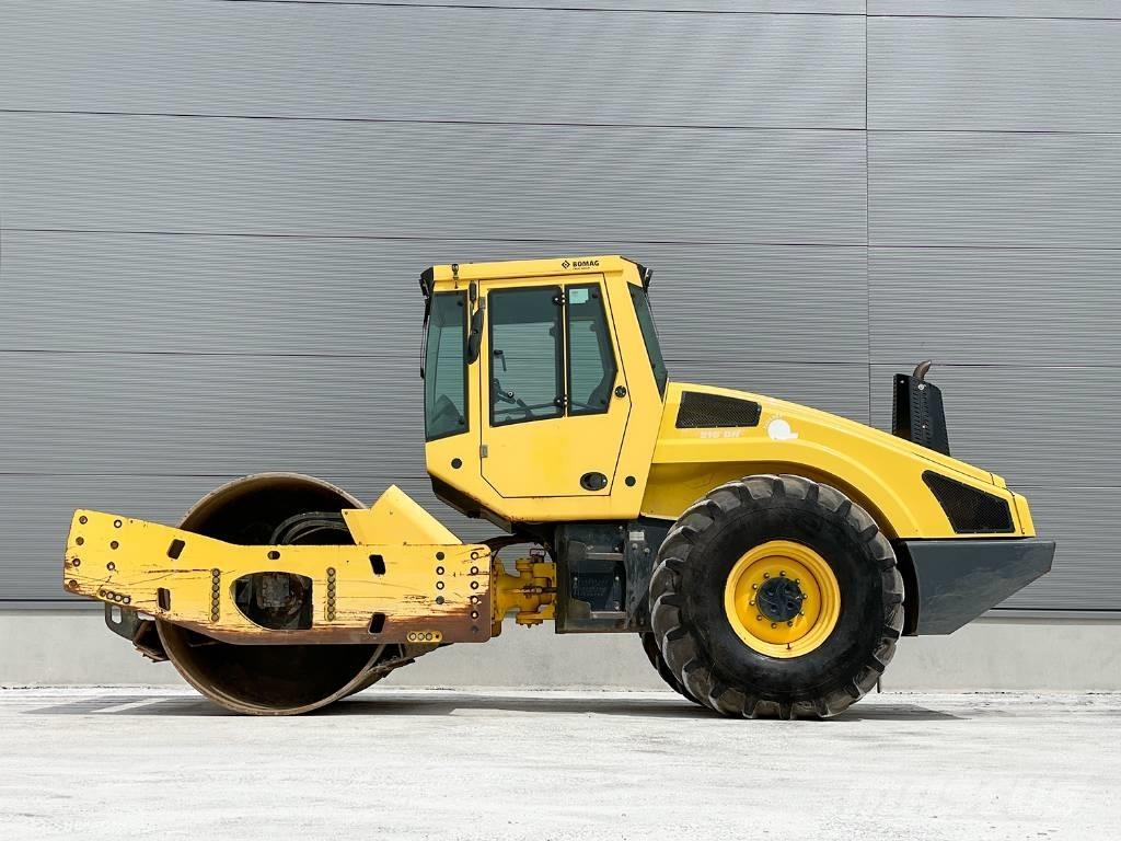 Bomag BW 216 DH-4i Enkelt tromle