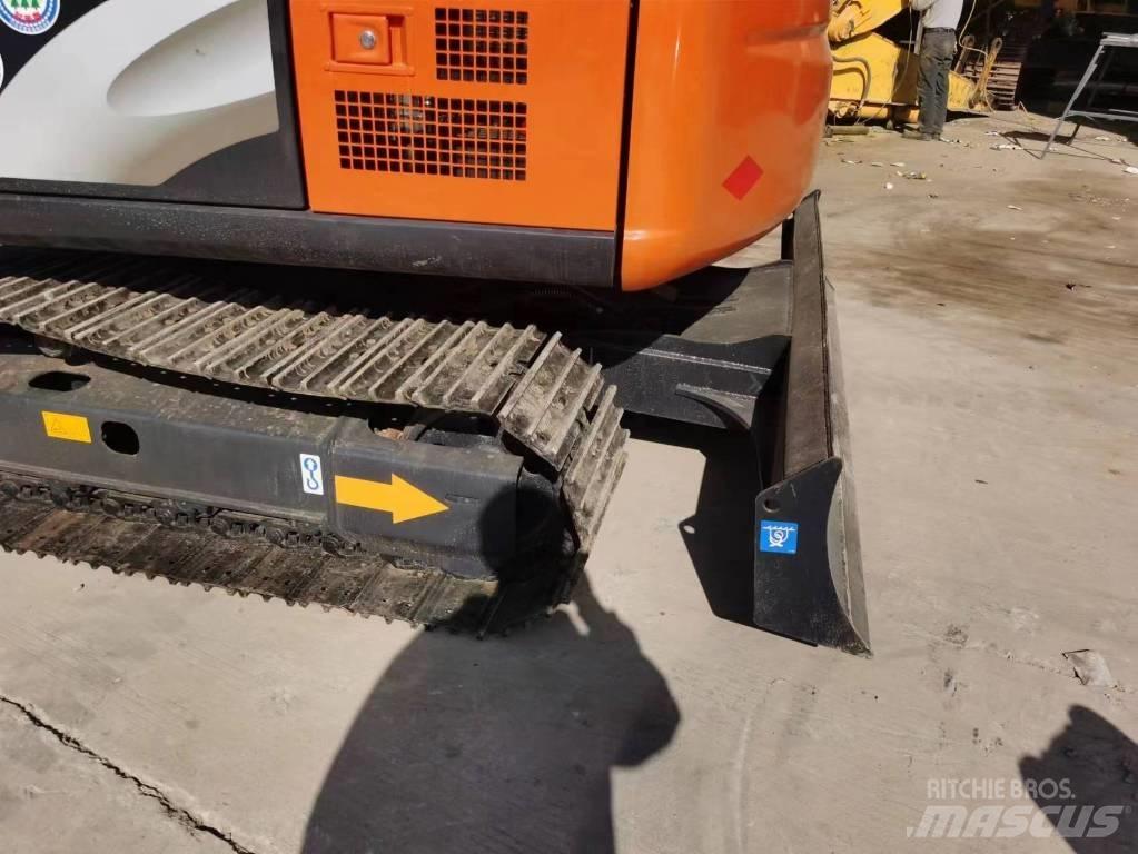 Hitachi ZX 70 Minigravemaskiner