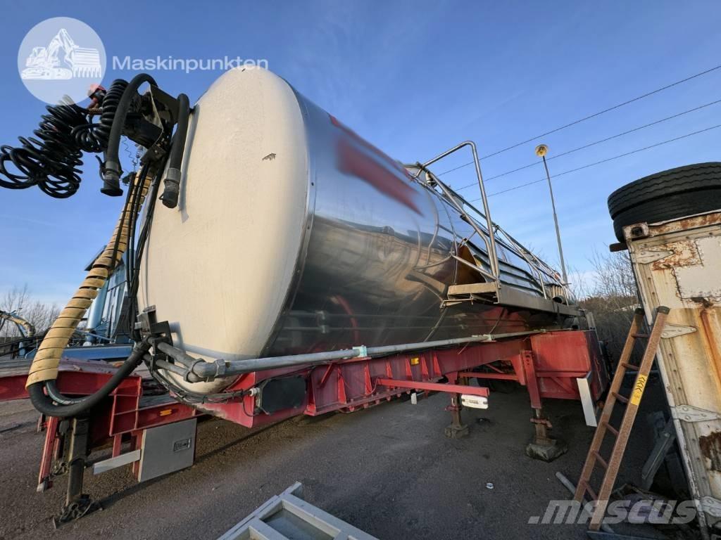 Wedholms DK 345-16 Semi-trailer med Tank