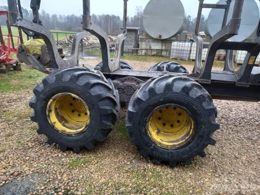 John Deere 810E Udkørselsmaskiner