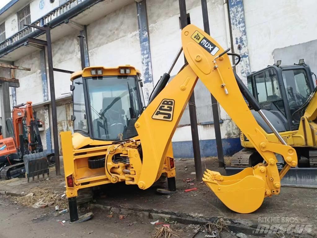 JCB 3 CX Gravemaskiner på hjul