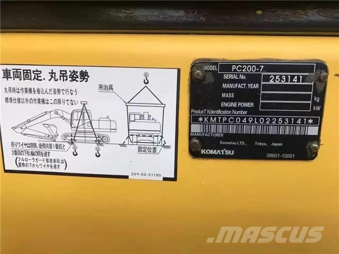 Komatsu PC 200-7 Gravemaskiner på larvebånd