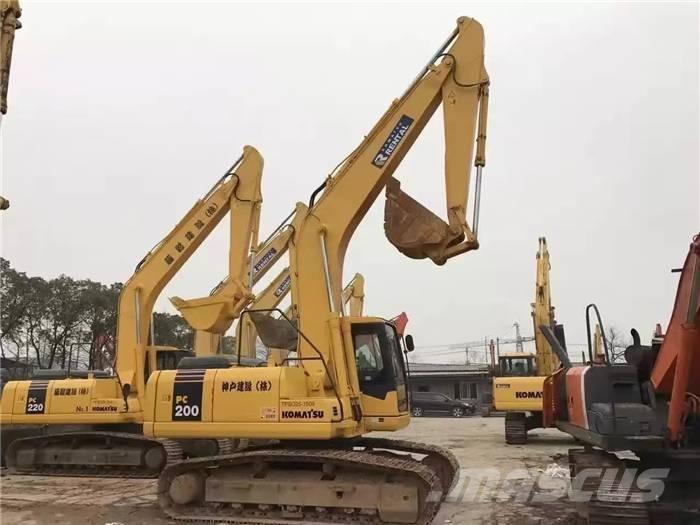 Komatsu PC 200-7 Gravemaskiner på larvebånd
