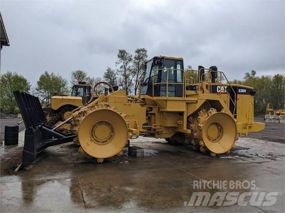 CAT 836H Affaldskompaktorer