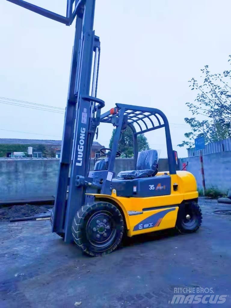 LiuGong CPC 35 Diesel gaffeltrucks