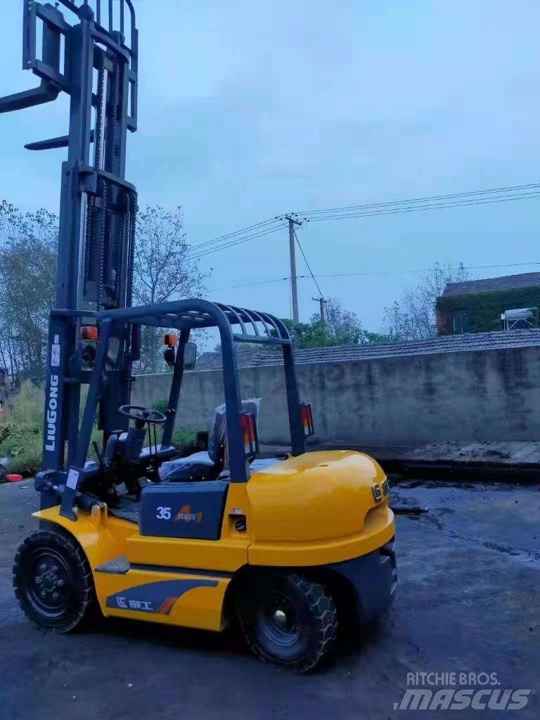 LiuGong CPC 35 Diesel gaffeltrucks