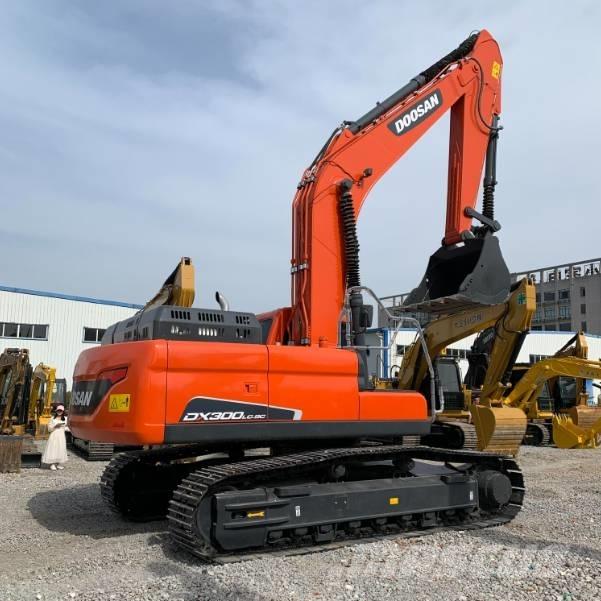 Doosan 300LC-9C Gravemaskiner på larvebånd