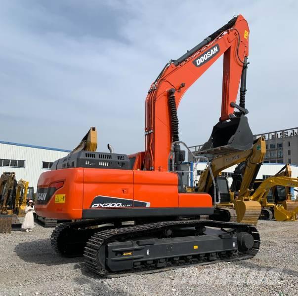 Doosan 300LC-9C Gravemaskiner på larvebånd