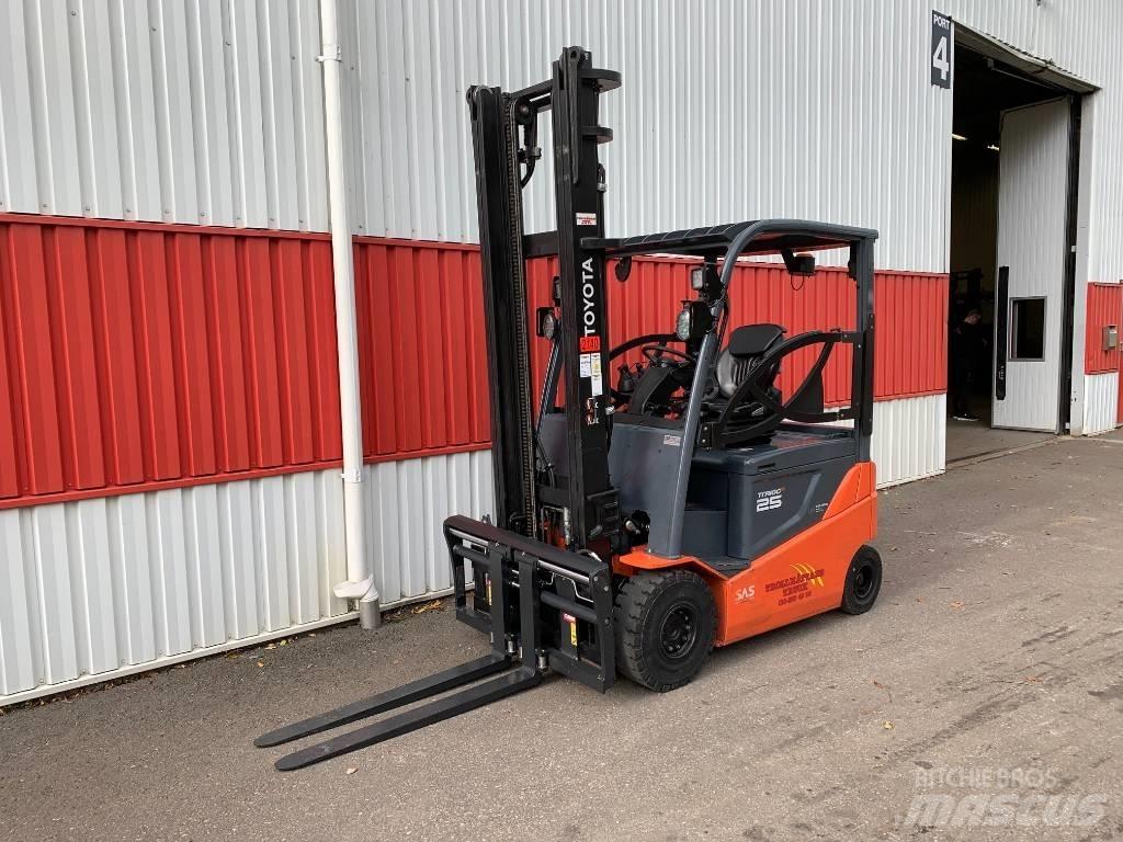 Toyota 8 FB MKT 25 El gaffeltrucks