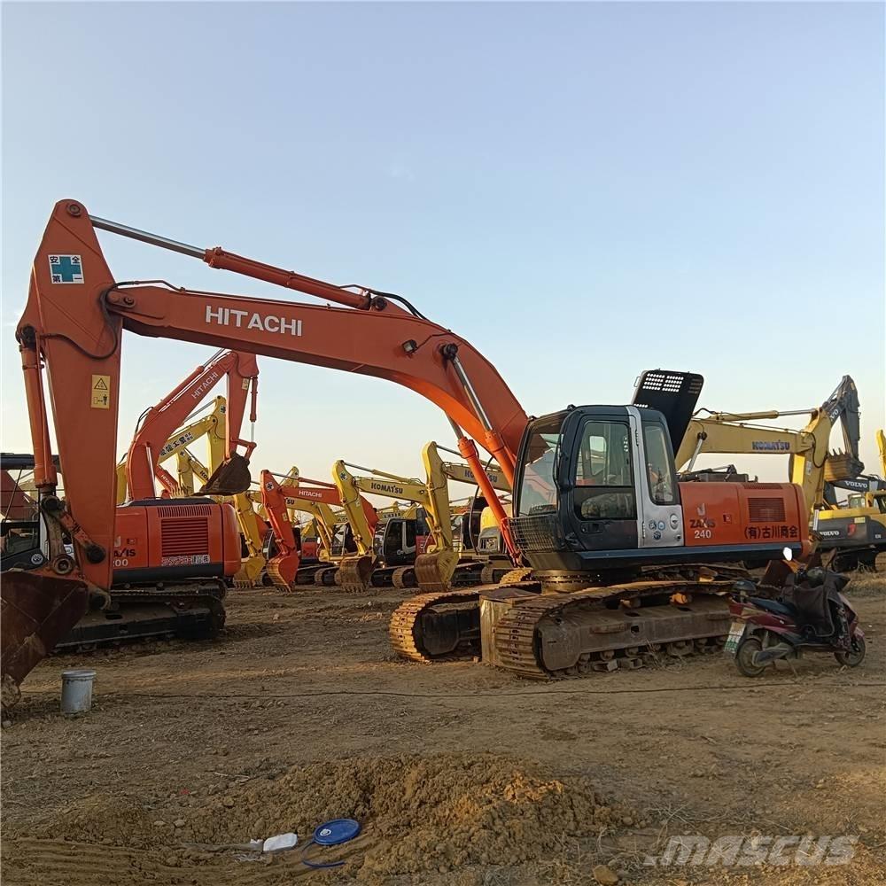 Hitachi ZX240 Gravemaskiner på larvebånd