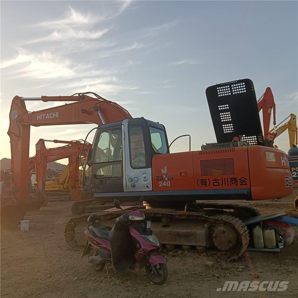 Hitachi ZX240 Gravemaskiner på larvebånd