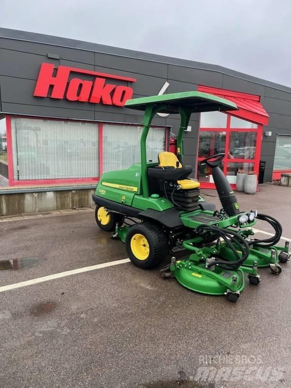 John Deere 7400A Terræn-, trimme- og kantklippere