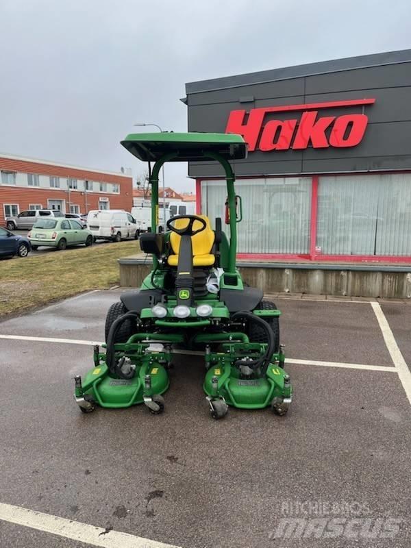 John Deere 7400A Terræn-, trimme- og kantklippere