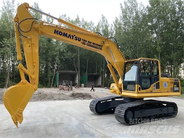 Komatsu PC200-8 Gravemaskiner på larvebånd