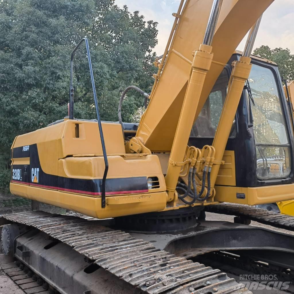 CAT 320 B LC Gravemaskiner på larvebånd