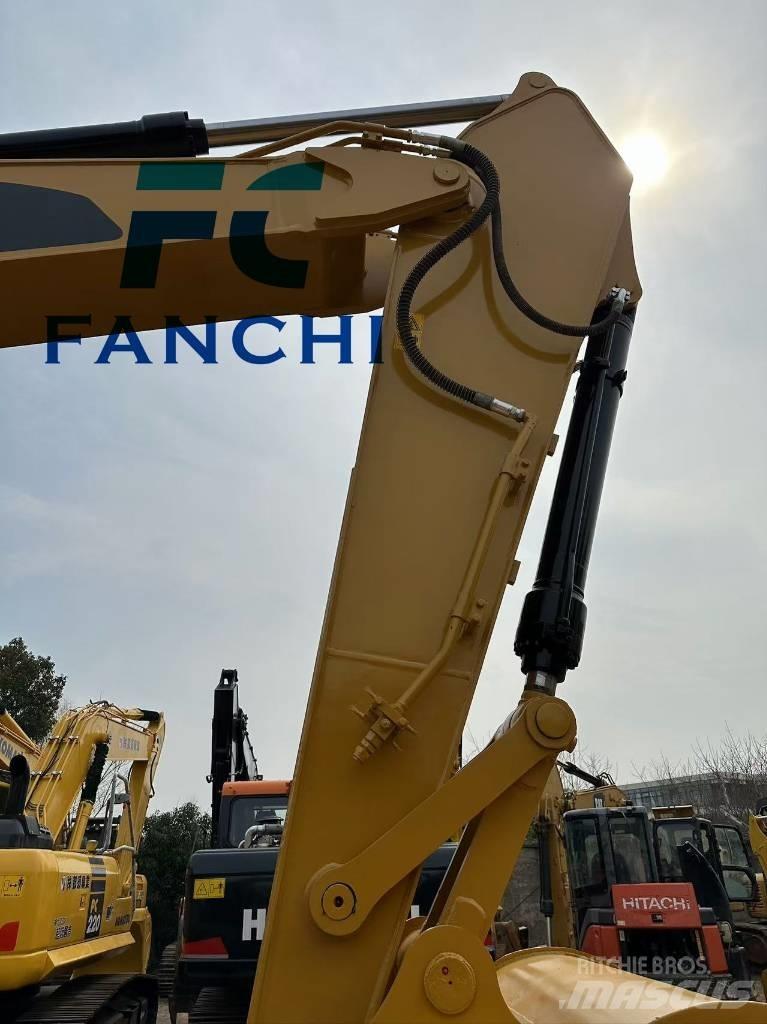 CAT 325 D Gravemaskiner på larvebånd