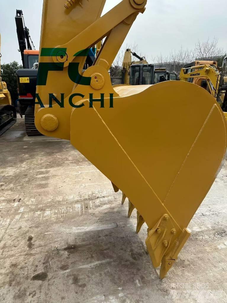 CAT 325 D Gravemaskiner på larvebånd