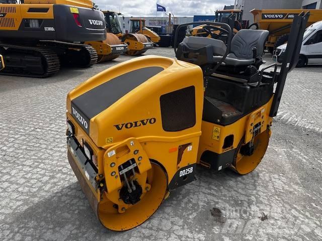 Volvo DD25B Tvilling tromle