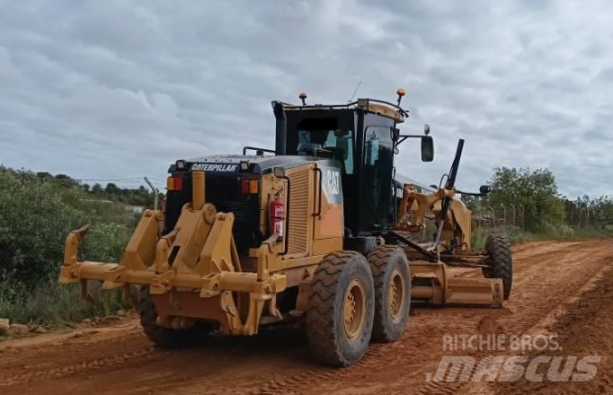 CAT 140 M Vejhøvle / Gradere