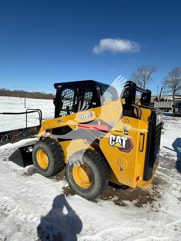 CAT 242D3 Minilæsser - skridstyret