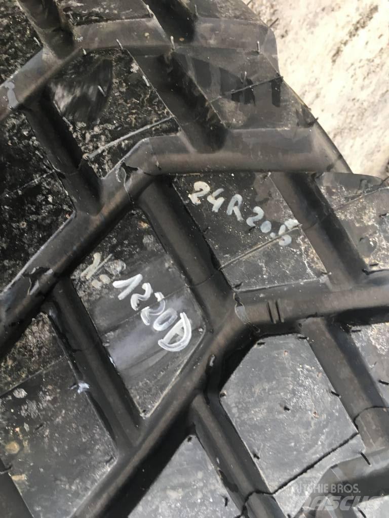  MAGNA TYRES 24R20.5 Hjul, Dæk og Fælge