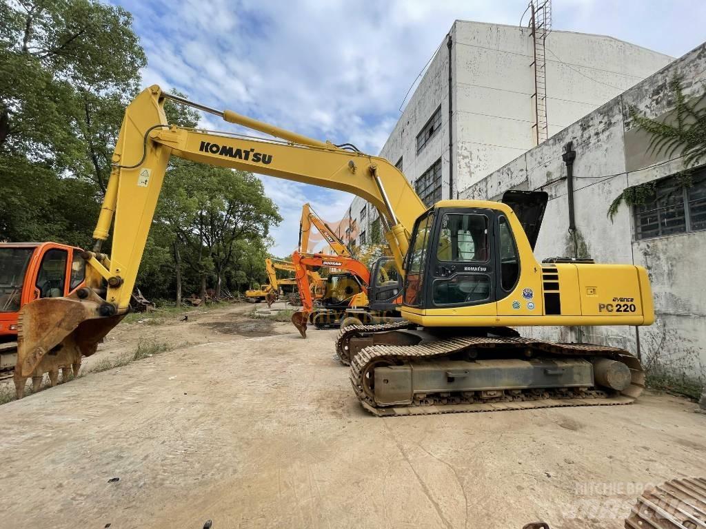 Komatsu PC 220 Gravemaskiner på larvebånd
